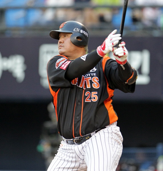 최준석선수의 적시타 장면